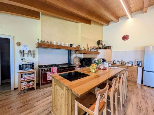 Maison de luxe à vendre à Caprino Veronese, 475 000 €, Photo 5