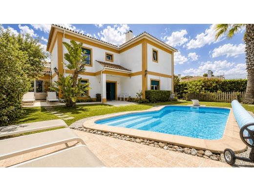 Luxury House for sale in Sesimbra, 795 000 €, Photo 1