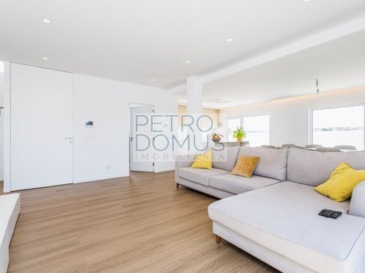 Maison de luxe à vendre à Leiria, 575 000 €, Photo 2