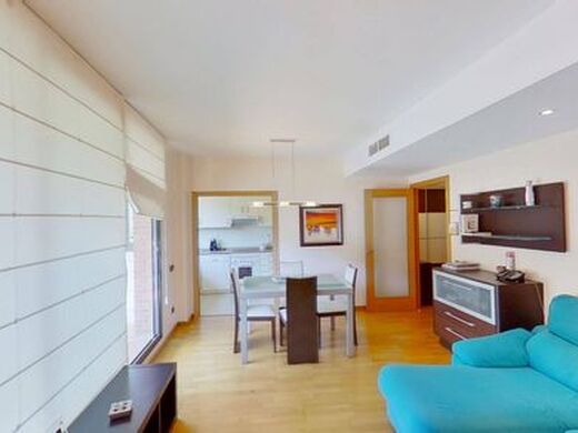 Luxury Apartment for sale in Gavà, 650 000 €, Photo 2