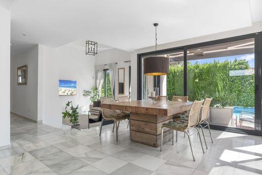 Maison de luxe à vendre à Marbella, 1 400 000 €, Photo 7