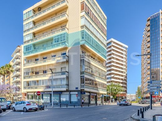 Luxury Apartment for sale in Faro, 530 000 €, Photo 1