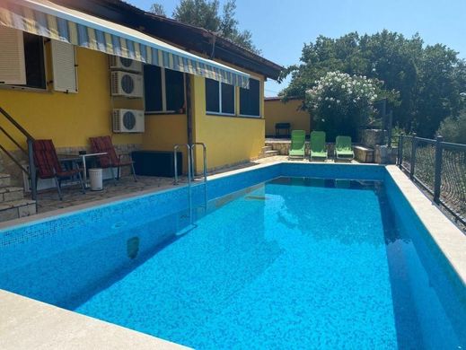Maison de luxe à vendre à Krk, 550 000 €, Photo 2