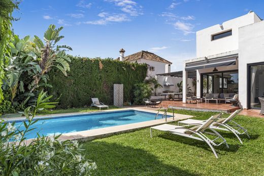 Luxury House for sale in Nueva Andalucia, 1 400 000 €, Photo 2