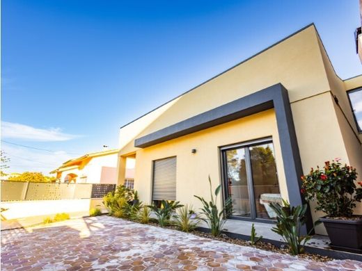 Maison de luxe à vendre à Tavarede, 740 000 €, Photo 3