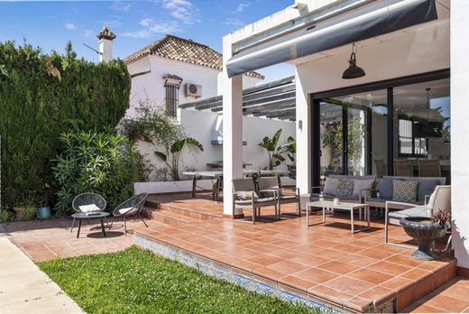 Luxury House for sale in Nueva Andalucia, 1 400 000 €, Photo 6