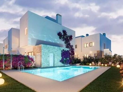 Maison de luxe à vendre à Málaga, 455 000 €, Photo 1