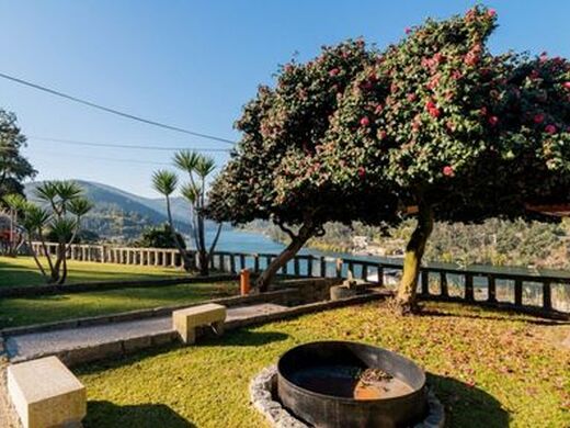 Maison de luxe à vendre à Sardoura, 1 040 000 €, Photo 1