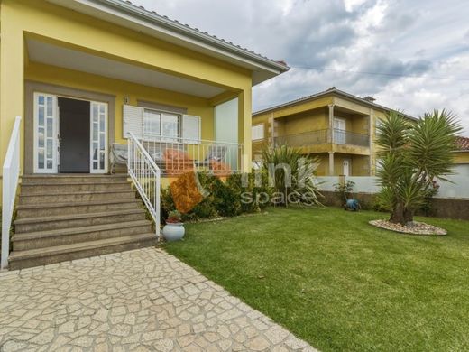 Luxury House for sale in Vila Verde, 665 000 €, Photo 3
