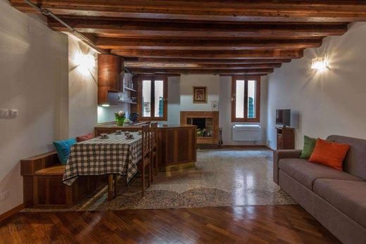 Luxury Apartment for sale in Venice, 480 000 €, Photo 1
