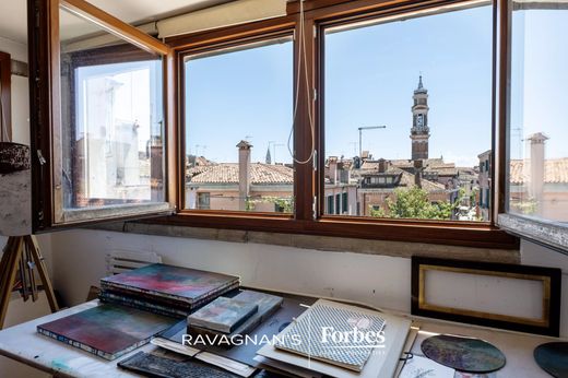 Luxury Apartment for sale in Venice, 695 000 €, Photo 1