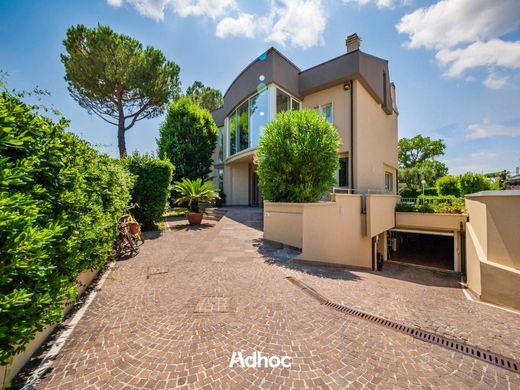 Maison de luxe à vendre à Fano, 1 950 000 €, Photo 1