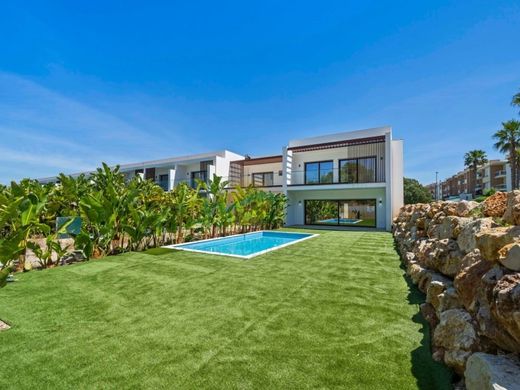 Luxury House for sale in Portimão, 950 000 €, Photo 1