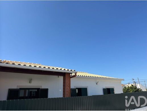 Luxury House for sale in Sesimbra, 425 000 €, Photo 1