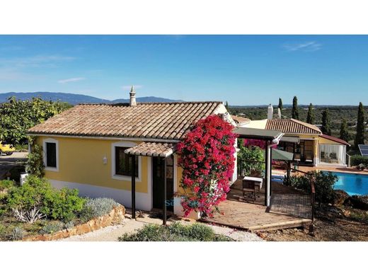 Luxury House for sale in Portimão, 895 000 €, Photo 2