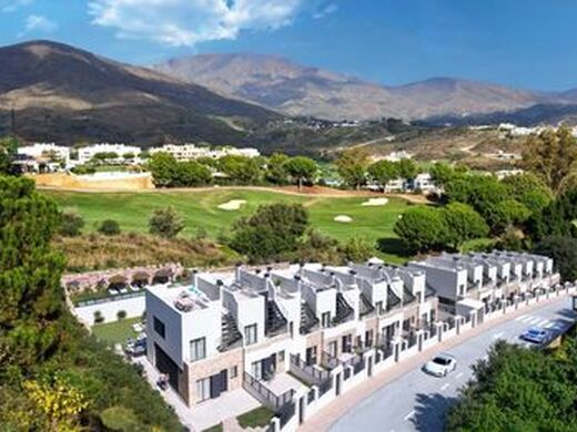 Maison de luxe à vendre à Mijas, 685 000 €, Photo 1