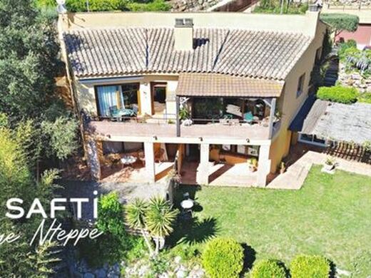 Luxury House for sale in Begur, 650 000 €, Photo 1