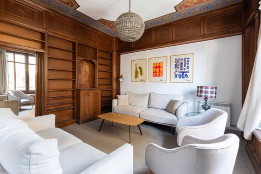 Luxury Apartment for sale in Barcelona, 810 000 €, Photo 4