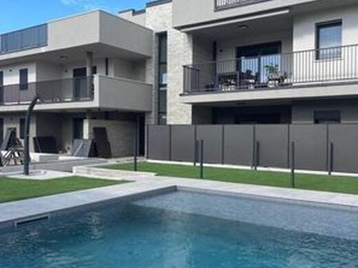 Luxury Apartment for sale in Lazise, 735 000 €, Photo 1