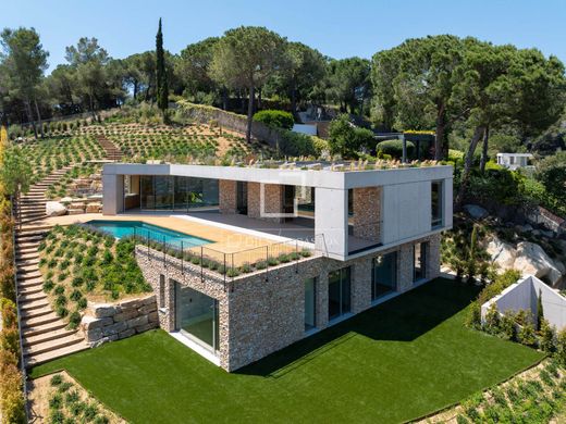 Luxury House for sale in Cabrils, 2 225 000 €, Photo 1