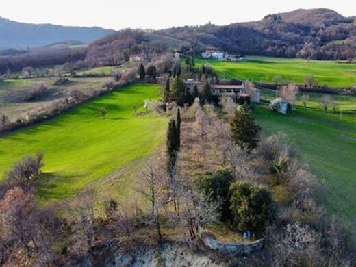 Luxury House for sale in Bobbio, 1 450 000 €, Photo 2