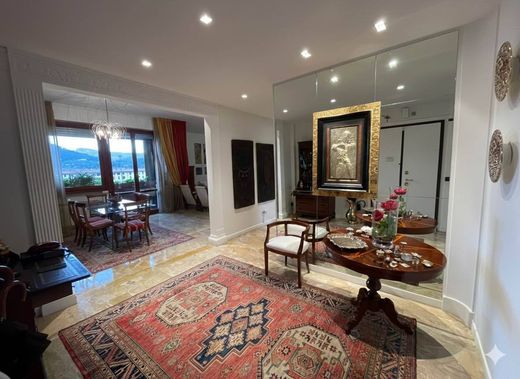 Luxury Apartment for sale in Florence, 750 000 €, Photo 1