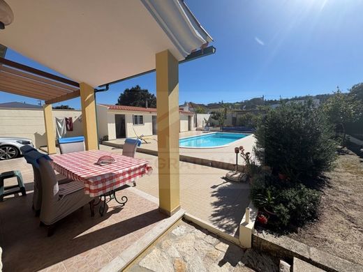 Luxury House for sale in Alcobaça, 450 000 €, Photo 1