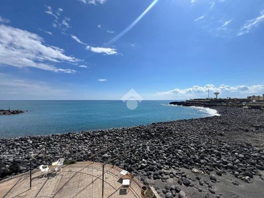Luxury House for sale in Catania, 1 780 000 €, Photo 1