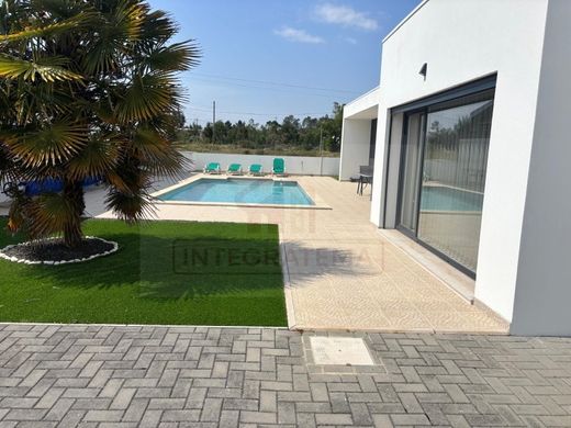 Luxury House for sale in Alcobaça, 470 000 €, Photo 2