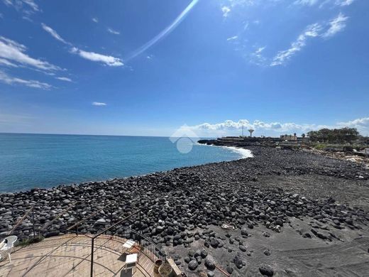 Luxury House for sale in Catania, 1 780 000 €, Photo 2