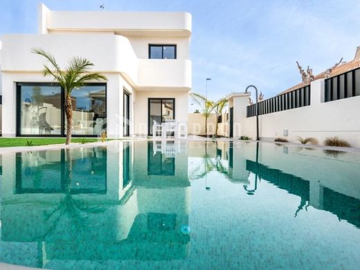 Luxury House for sale in Torre-Pacheco, 415 950 €, Photo 1
