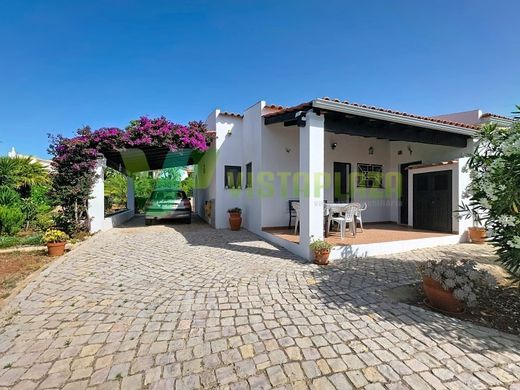 Luxury House for sale in Portimão, 665 000 €, Photo 4