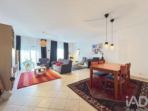 Luxury Apartment for sale in Faro, 630 000 €, Photo 1