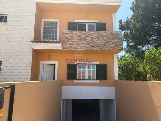 Maison de luxe à vendre à Setúbal, 575 000 €, Photo 1
