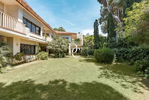 Maison de luxe à vendre à Cubelles, 780 000 €, Photo 2