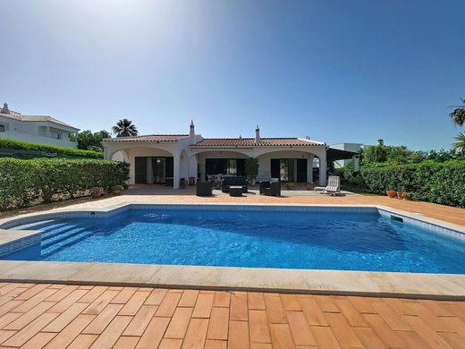 Luxury House for sale in Portimão, 665 000 €, Photo 2