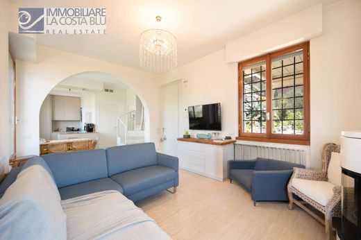 Luxury House for sale in Torri Del Benaco, 850 000 €, Photo 4