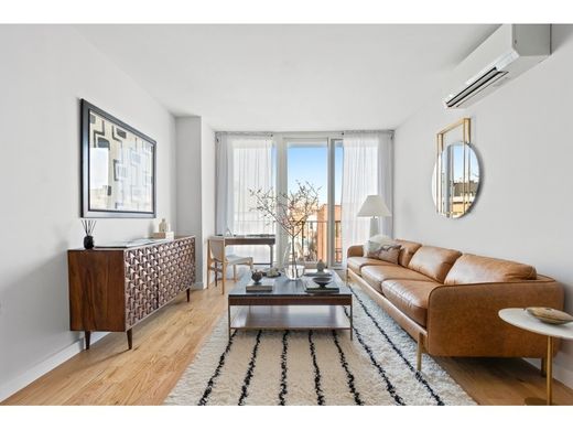 Luxury Apartment for sale in Brooklyn, 493 860 €, Photo 1