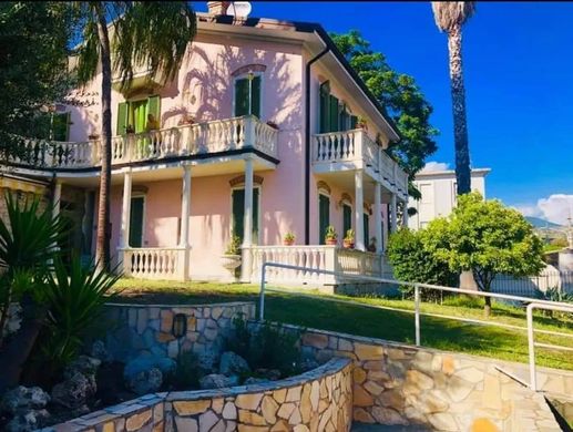 Luxury House for sale in San Remo, 1 500 000 €, Photo 3