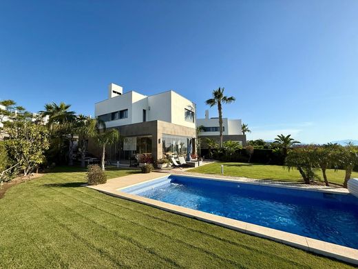 Luxury House for sale in Manilva, 1 099 000 €, Photo 2