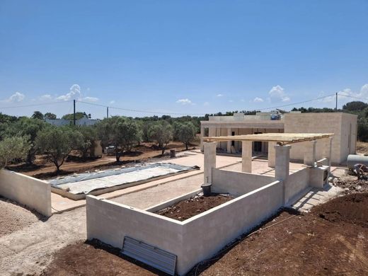 Maison de luxe à vendre à Ostuni, 470 000 €, Photo 1