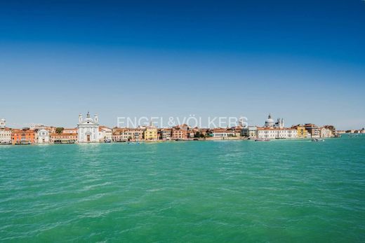 Luxury Apartment for sale in Venice, 880 000 €, Photo 1