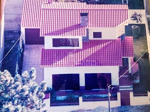 Luxury House for sale in Sesimbra, 495 000 €, Photo 1