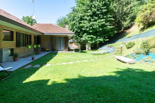 Luxury House for sale in Carimate, 1 220 000 €, Photo 2