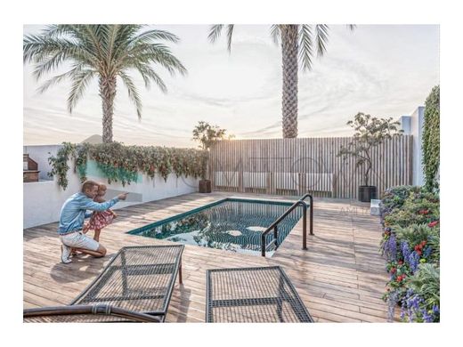 Luxury House for sale in Faro, 598 000 €, Photo 1