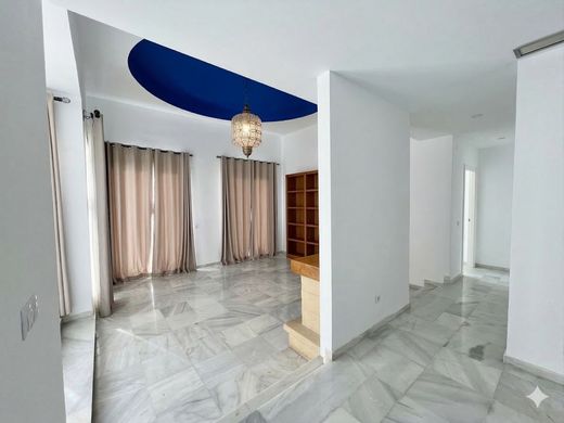 Maison de luxe à vendre à Marbella, 1 470 000 €, Photo 5