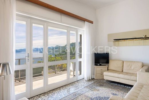 Luxury House for sale in Maccagno, 430 000 €, Photo 4