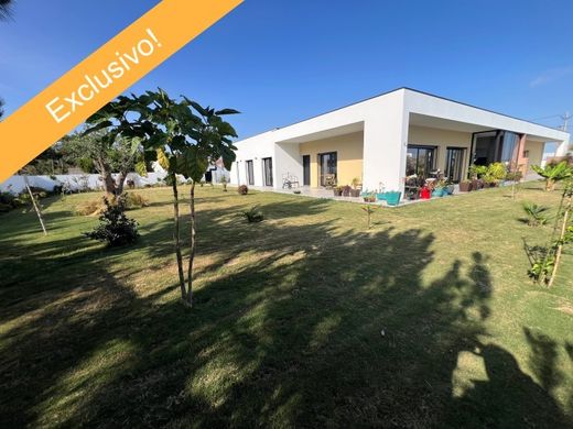 Maison de luxe à vendre à Torres Vedras, 697 500 €, Photo 1