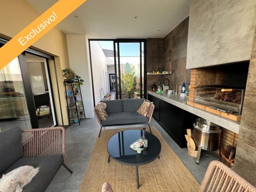 Maison de luxe à vendre à Torres Vedras, 615 000 €, Photo 1