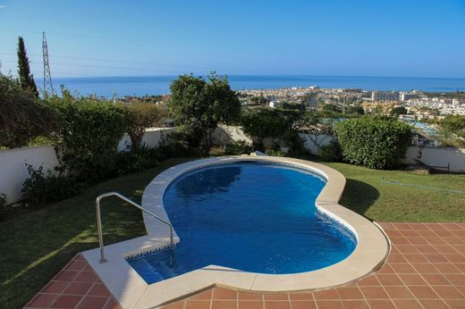 Luxury House for sale in Nerja, 650 000 €, Photo 1